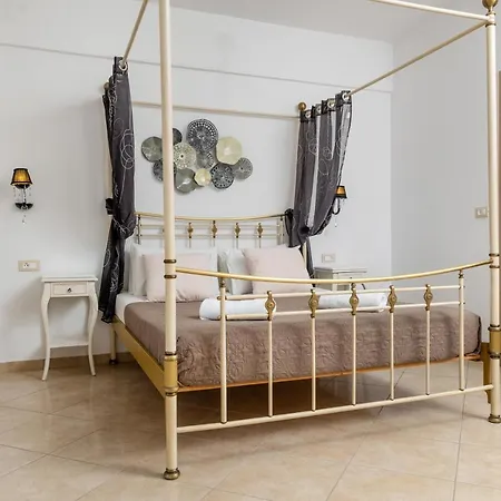 Kallisti * Naxos City