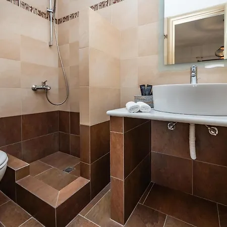 Kallisti Apartmán *